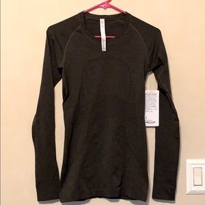 Lululemon Swiftly Tech LS Crew